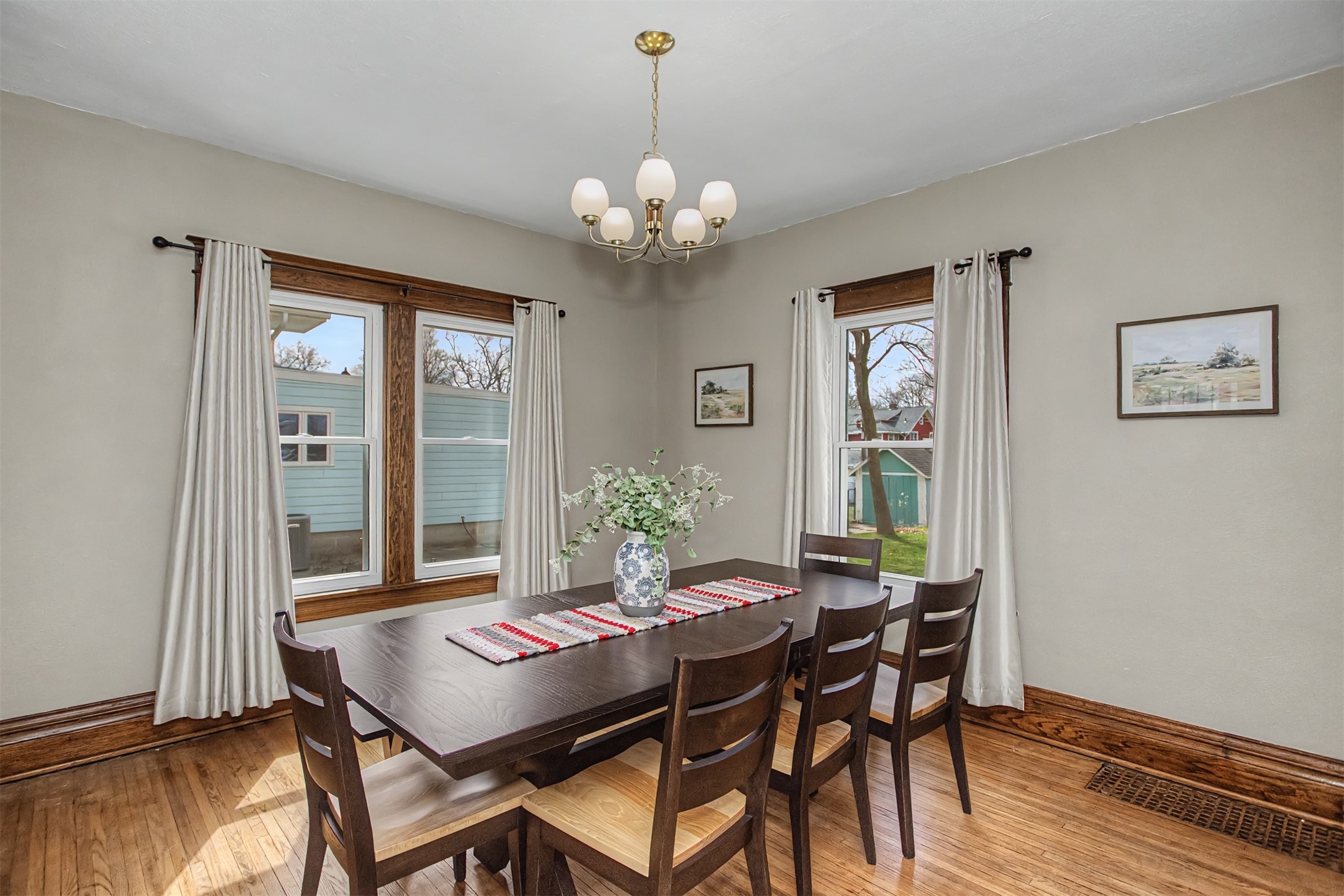 313 S Russell Avenue