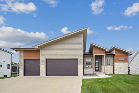 1279 S Wildfire Avenue West Des Moines IA 50266