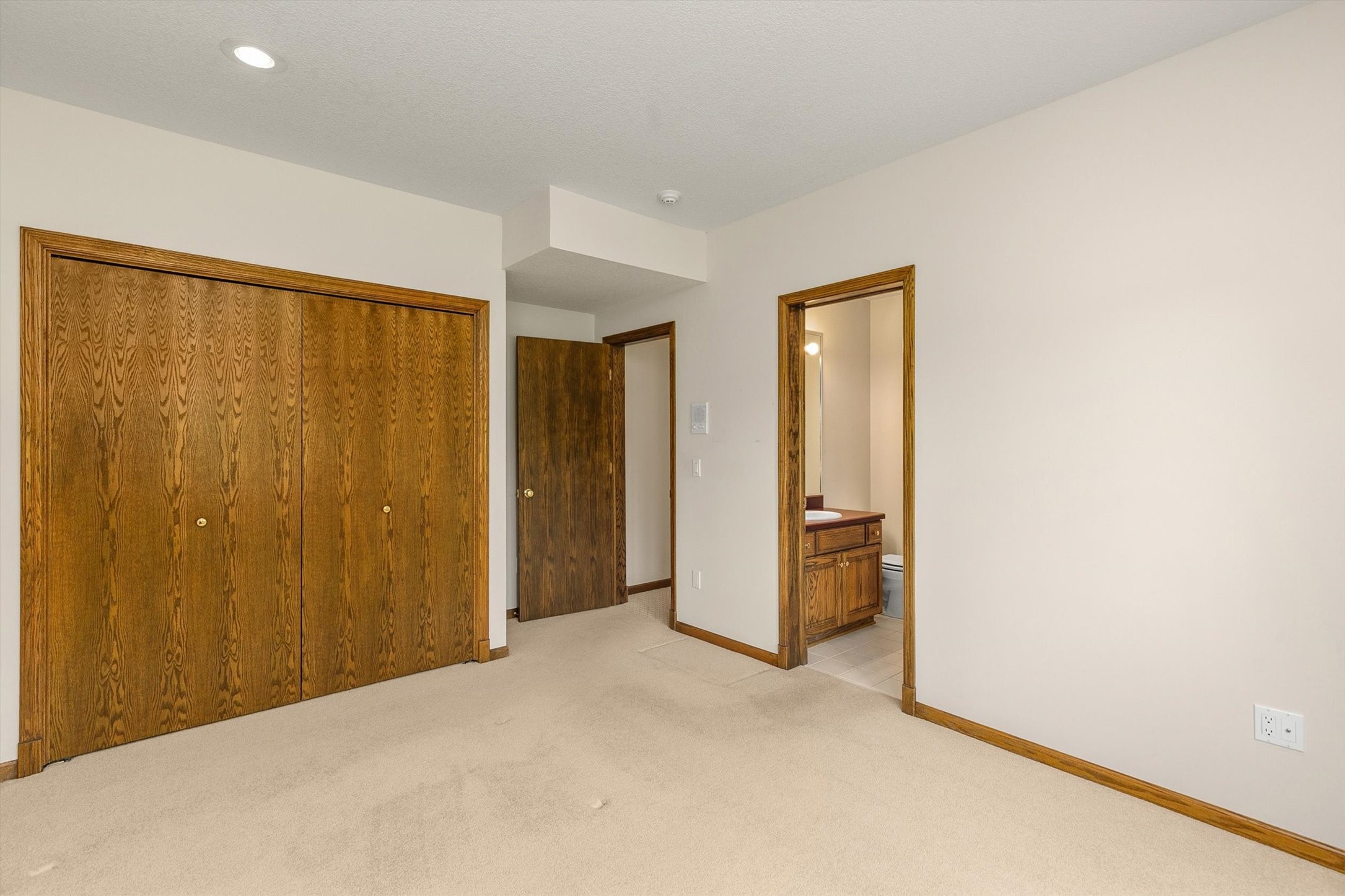 West Des Moines, Iowa, 50266, United States, 3 Bedrooms Bedrooms, ,6 BathroomsBathrooms,Residential,Active,2052022