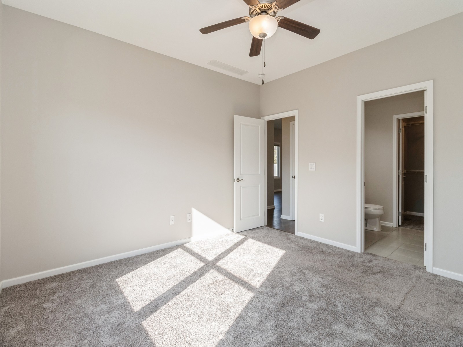 725 Dogwood Lane, Norwalk, Iowa image 11