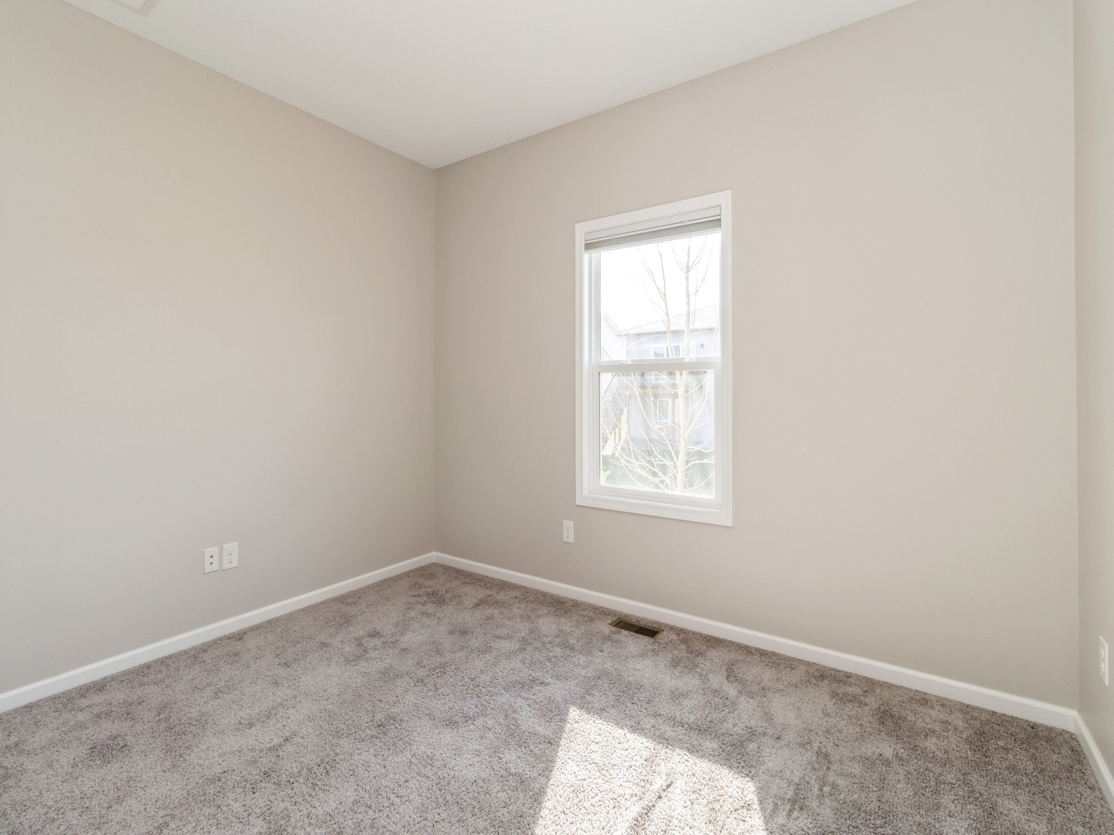 725 Dogwood Lane, Norwalk, Iowa image 19