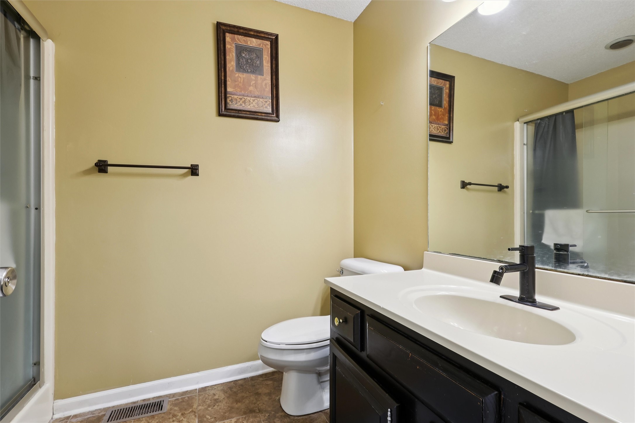 West Des Moines, Iowa 50266, United States, 3 Bedrooms Bedrooms, ,3 BathroomsBathrooms,Residential,Active,228000