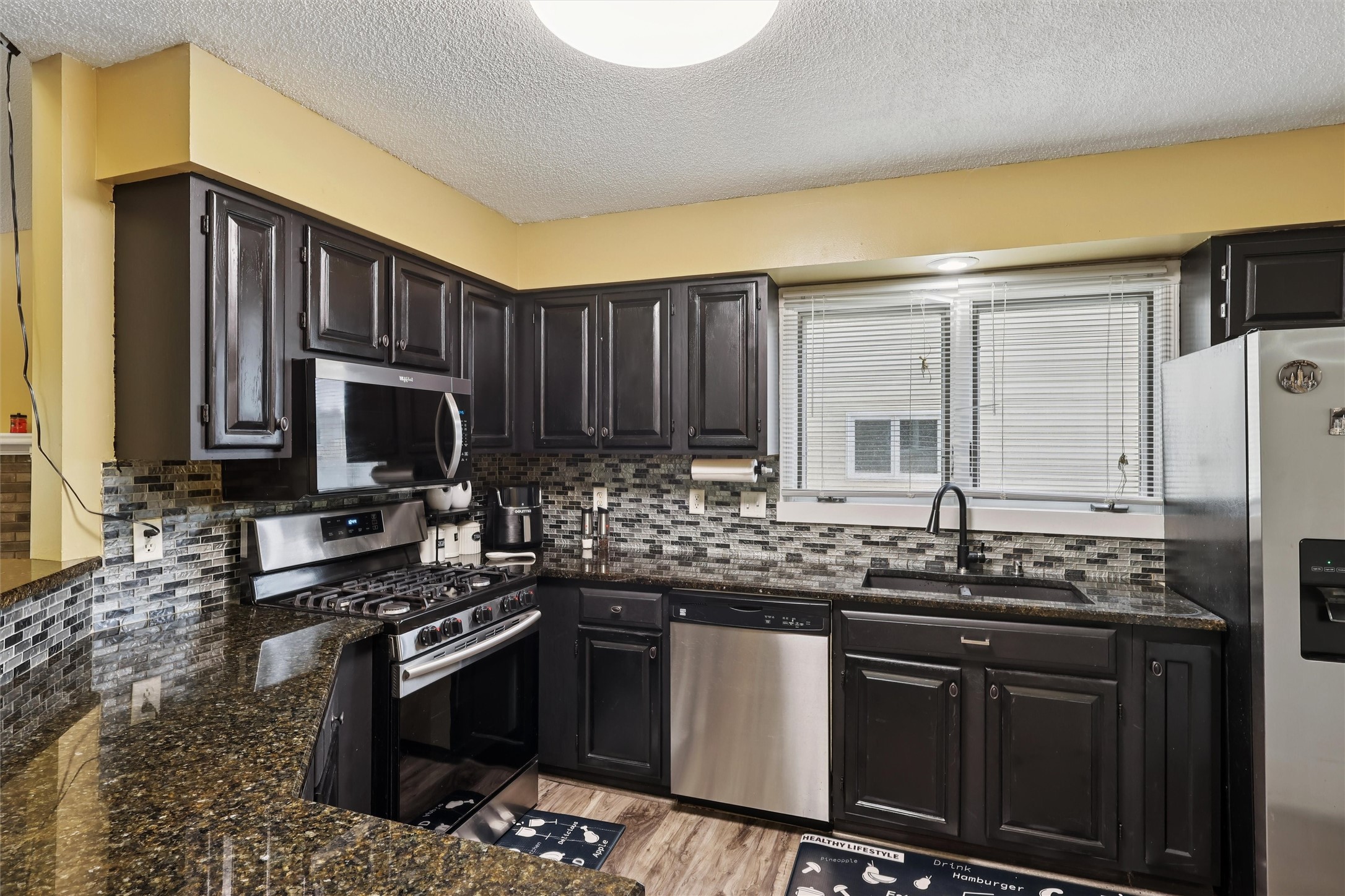 West Des Moines, Iowa 50266, United States, 3 Bedrooms Bedrooms, ,3 BathroomsBathrooms,Residential,Active,228000