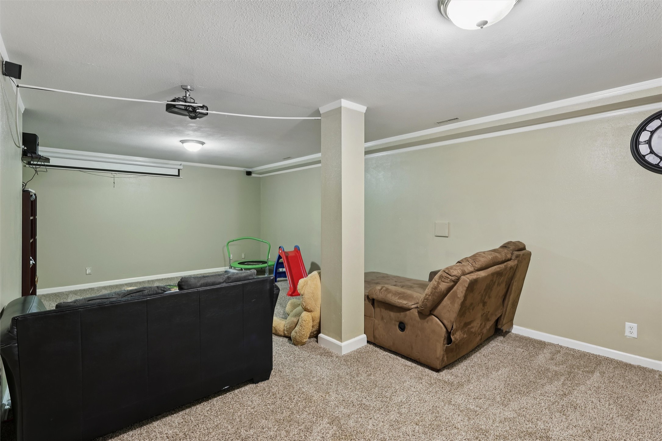 West Des Moines, Iowa 50266, United States, 3 Bedrooms Bedrooms, ,3 BathroomsBathrooms,Residential,Active,228000