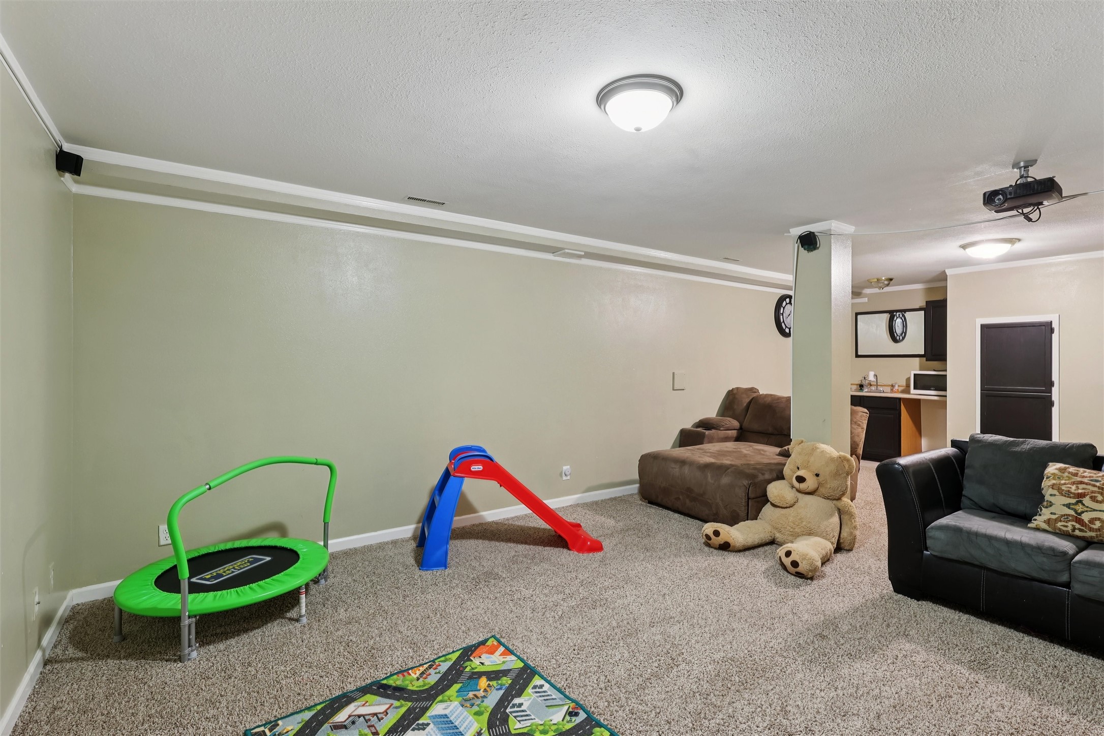 West Des Moines, Iowa 50266, United States, 3 Bedrooms Bedrooms, ,3 BathroomsBathrooms,Residential,Active,228000