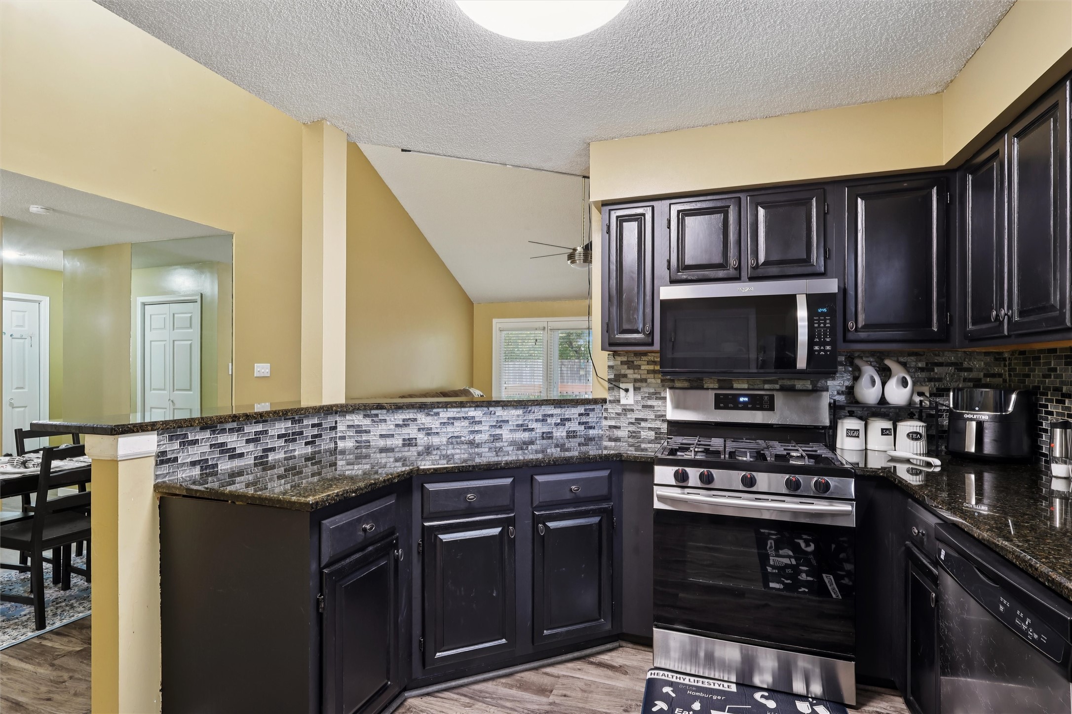 West Des Moines, Iowa 50266, United States, 3 Bedrooms Bedrooms, ,3 BathroomsBathrooms,Residential,Active,228000