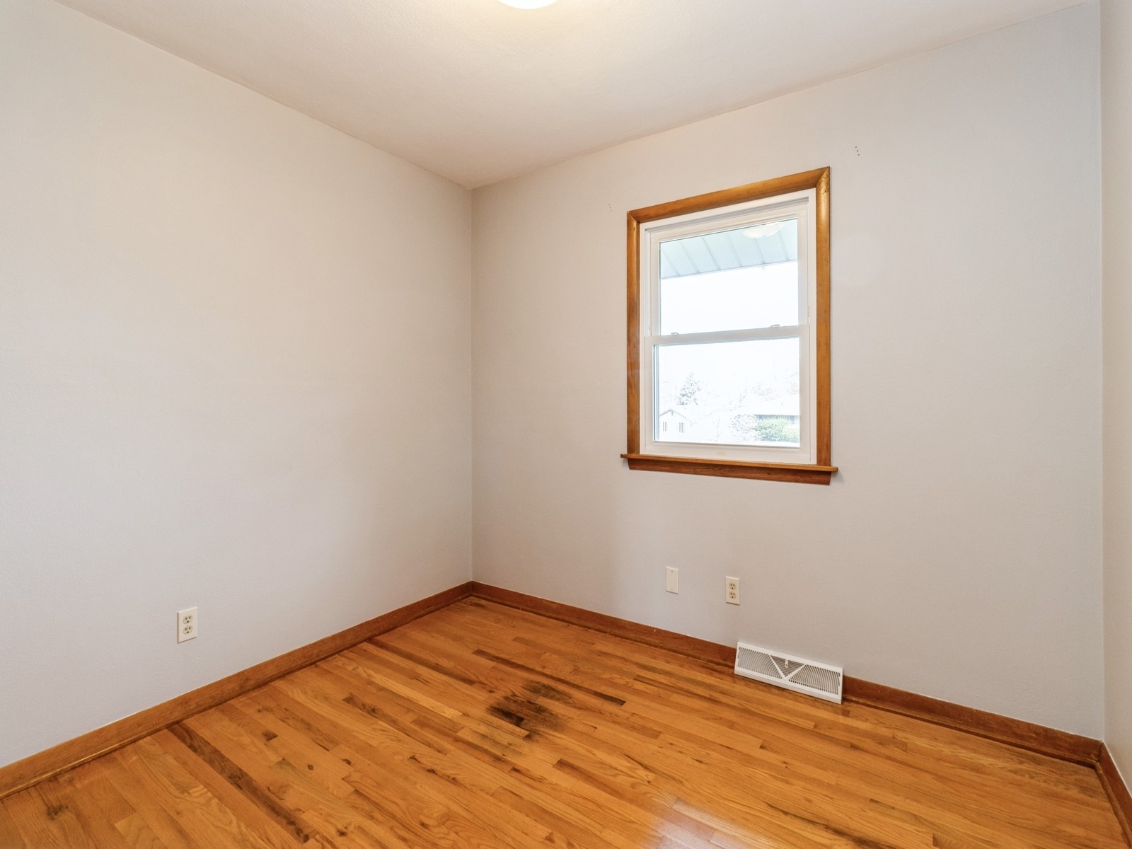 4929 E Oakwood Drive, Pleasant Hill, Iowa image 14