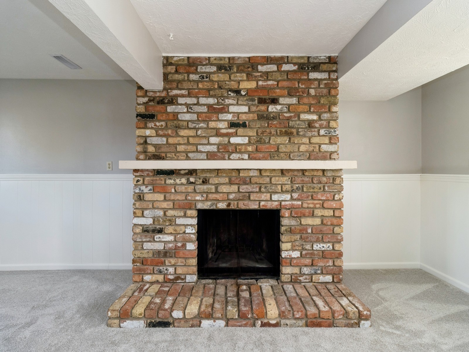 4929 E Oakwood Drive, Pleasant Hill, Iowa image 26