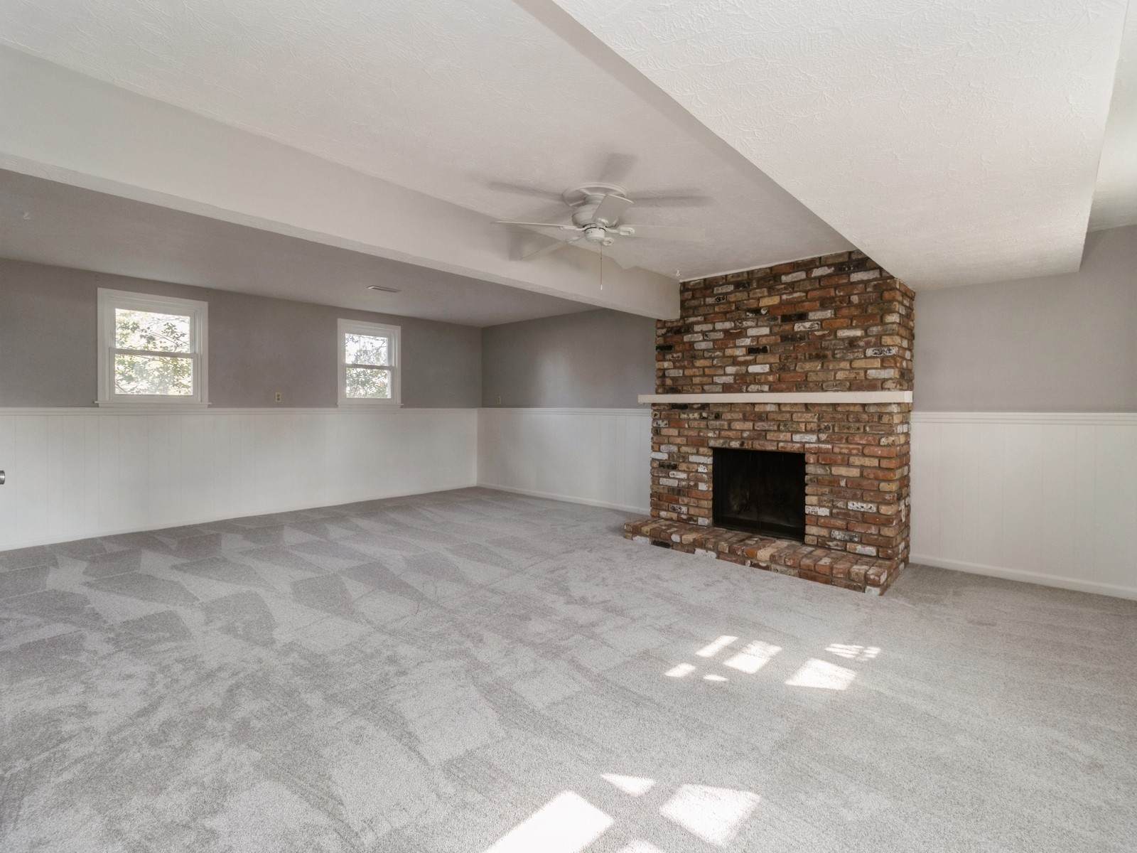 4929 E Oakwood Drive, Pleasant Hill, Iowa image 23