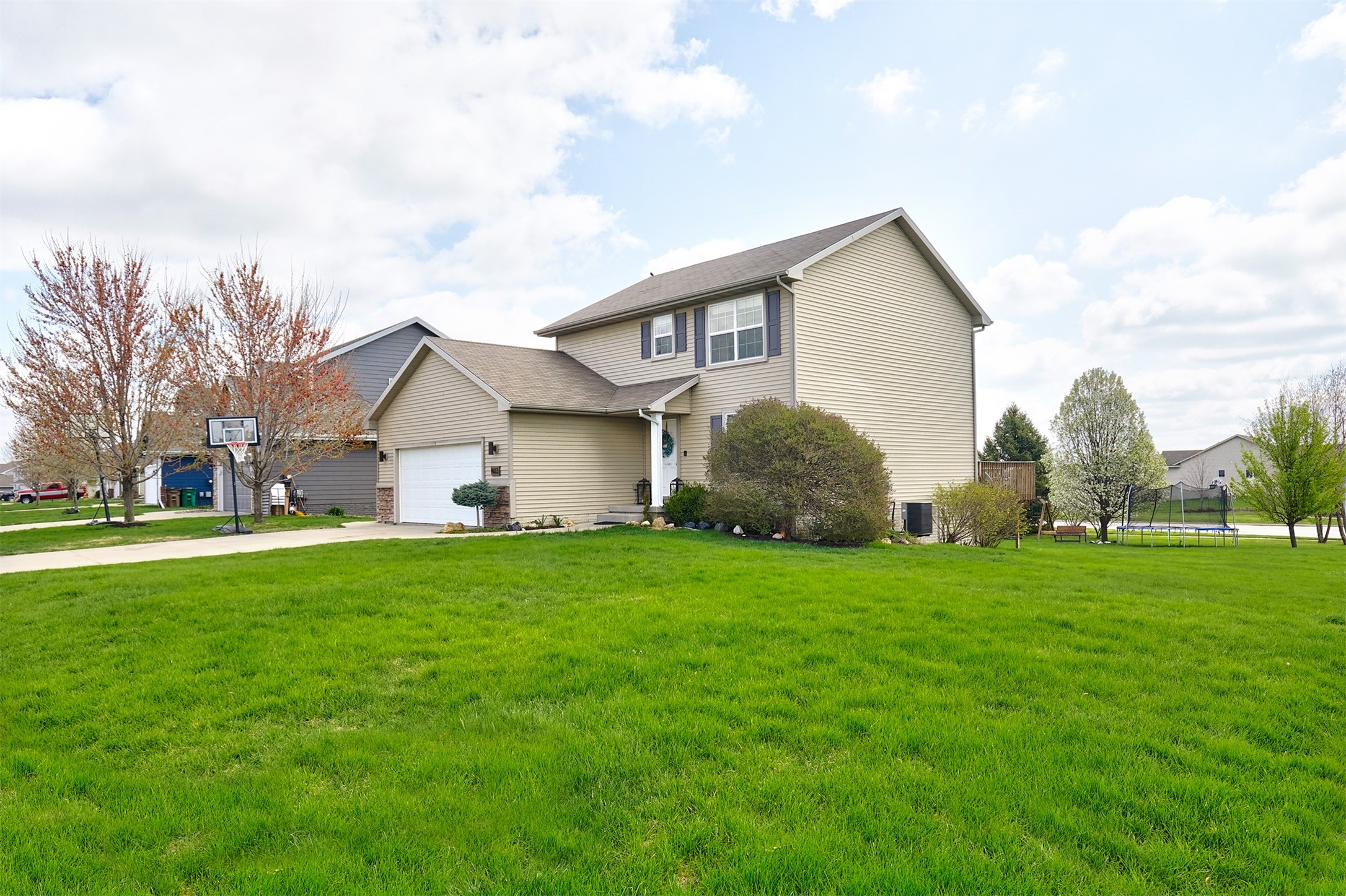 1403 93rd Street, West Des Moines, Iowa image 3
