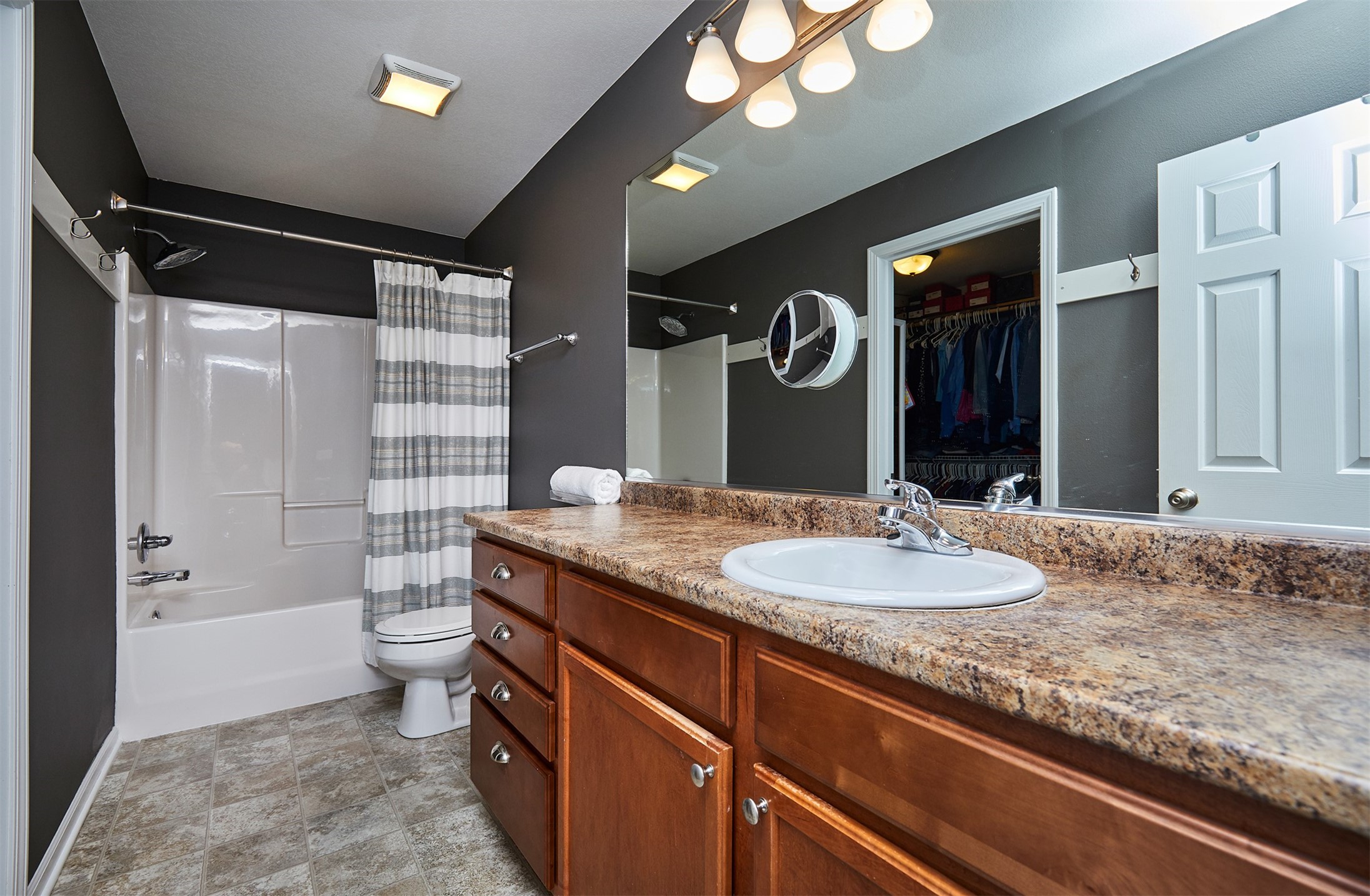 1403 93rd Street, West Des Moines, Iowa image 15