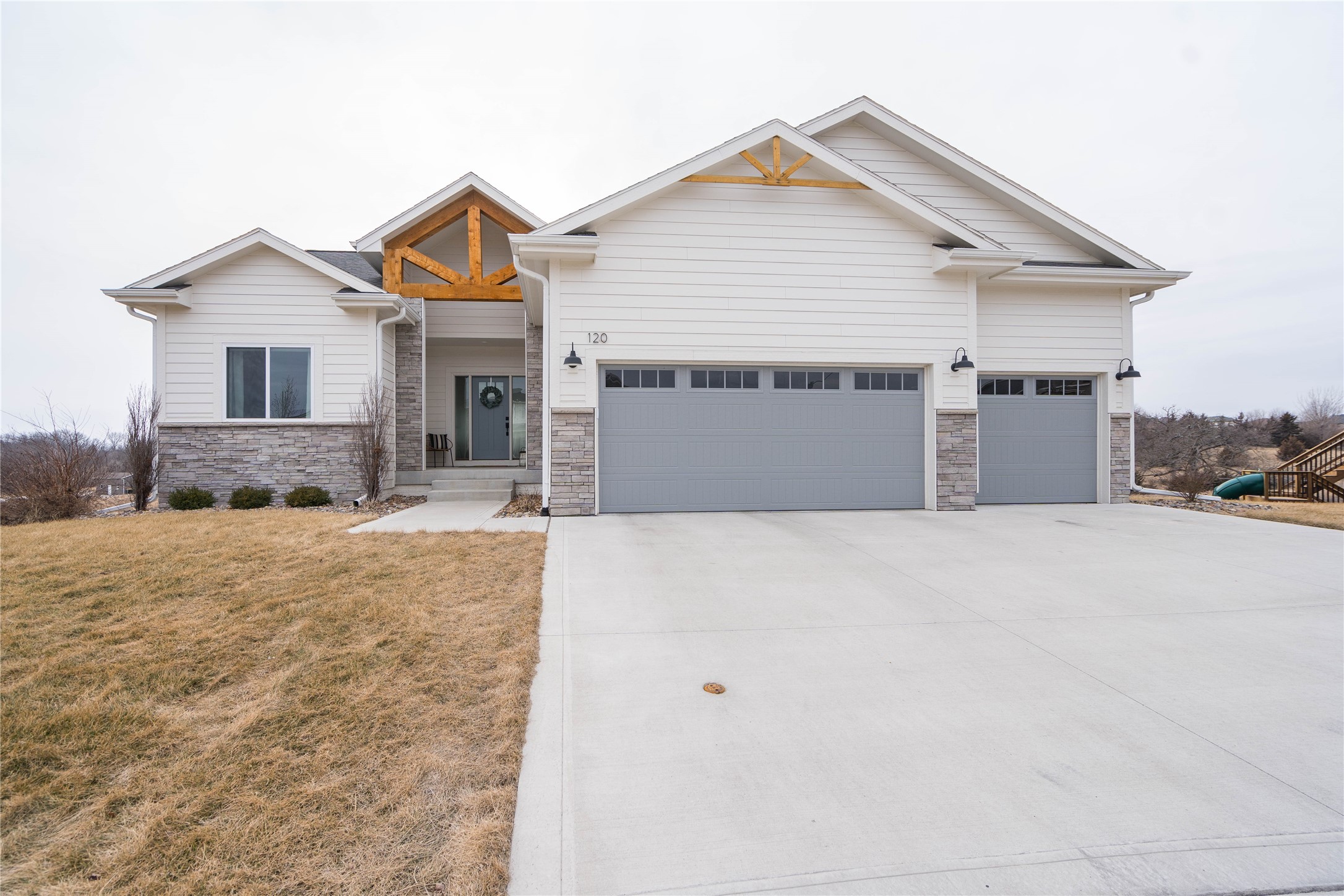 120 Bailey Circle, Waukee, Iowa image 1