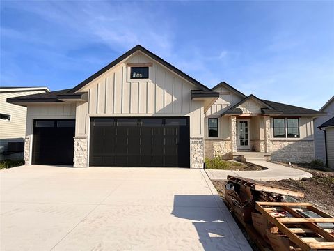 18048 Tanglewood Drive Clive IA 50325