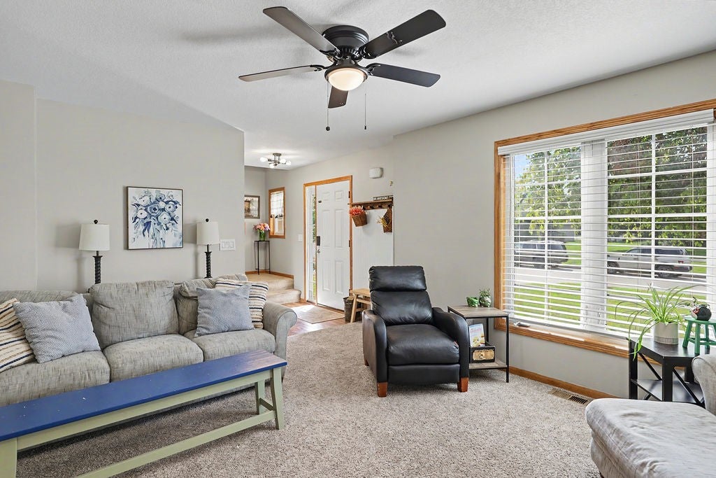 1819 NW Lakeside Drive