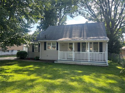 Homes For Sale - 4114 56th Street<br/> Des Moines, IA 50310