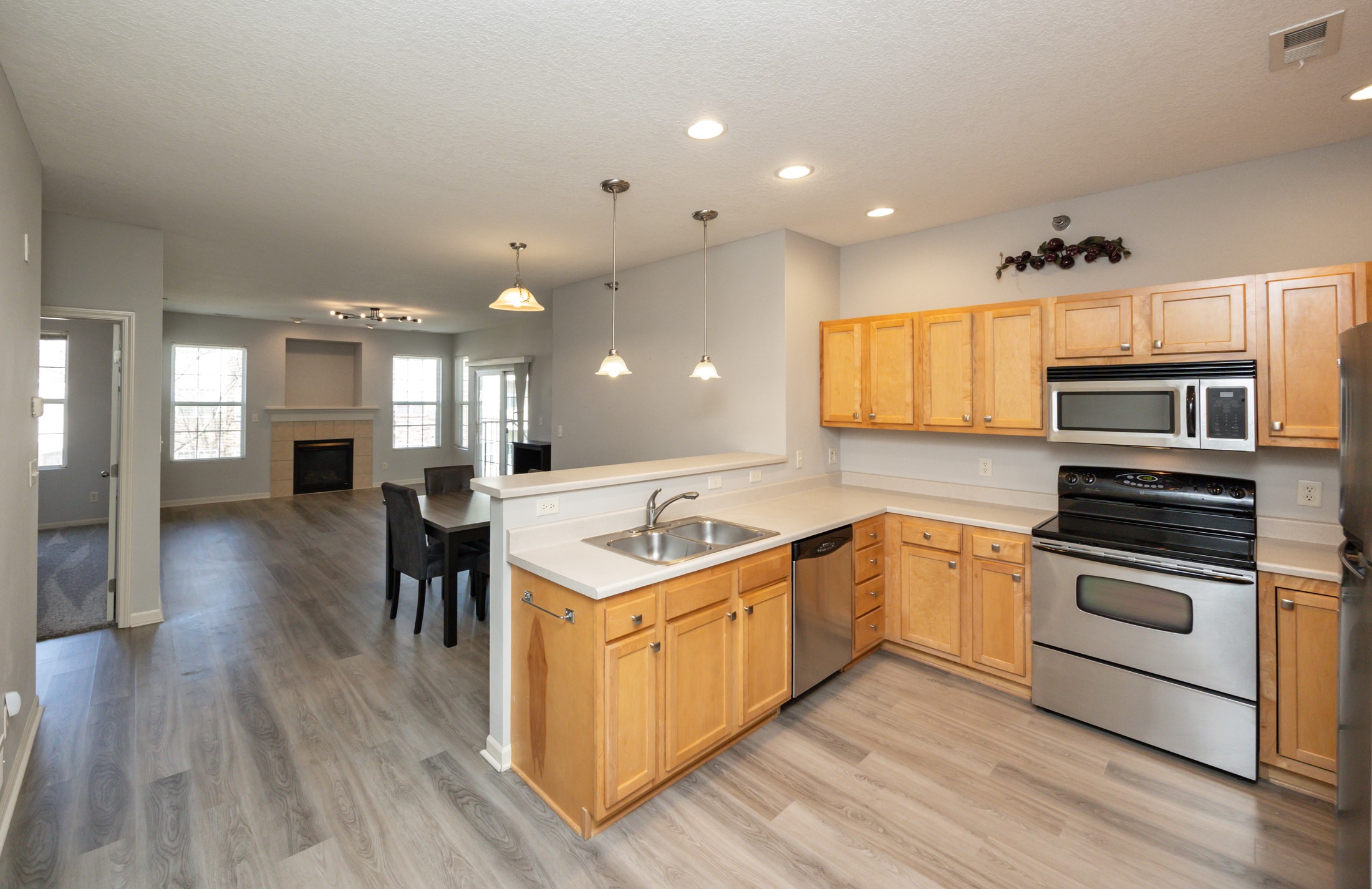 5950 S Winwood Drive, Johnston, Iowa image 5
