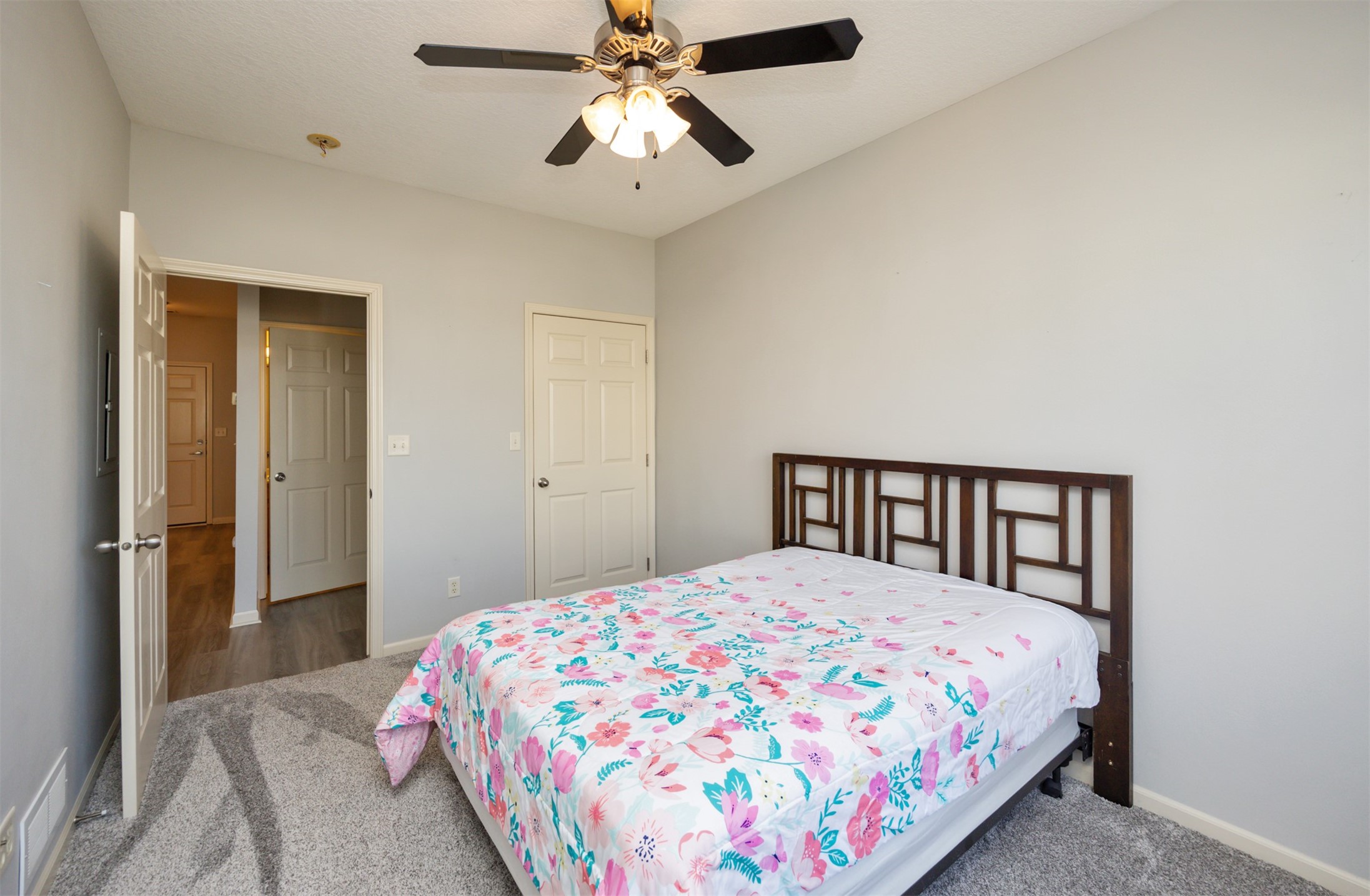 5950 S Winwood Drive, Johnston, Iowa image 20