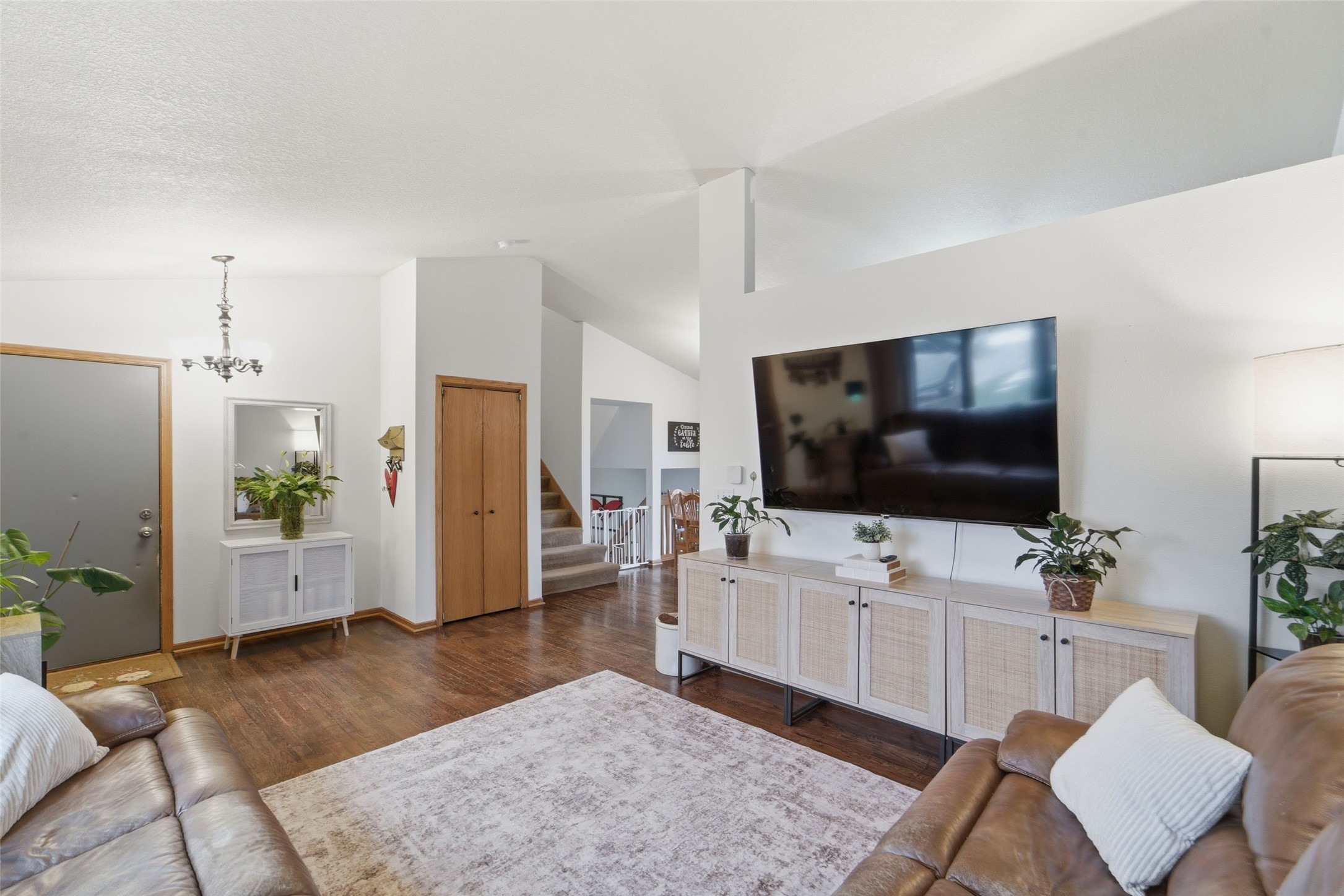 2704 River Ridge Road