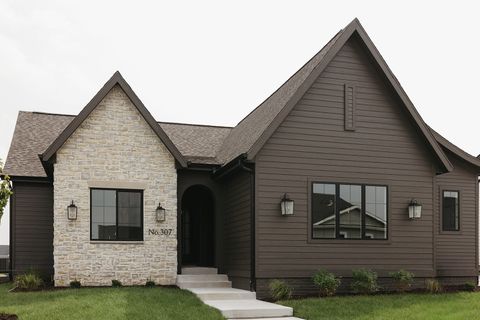 307 SW 17th Street Ankeny IA 50023