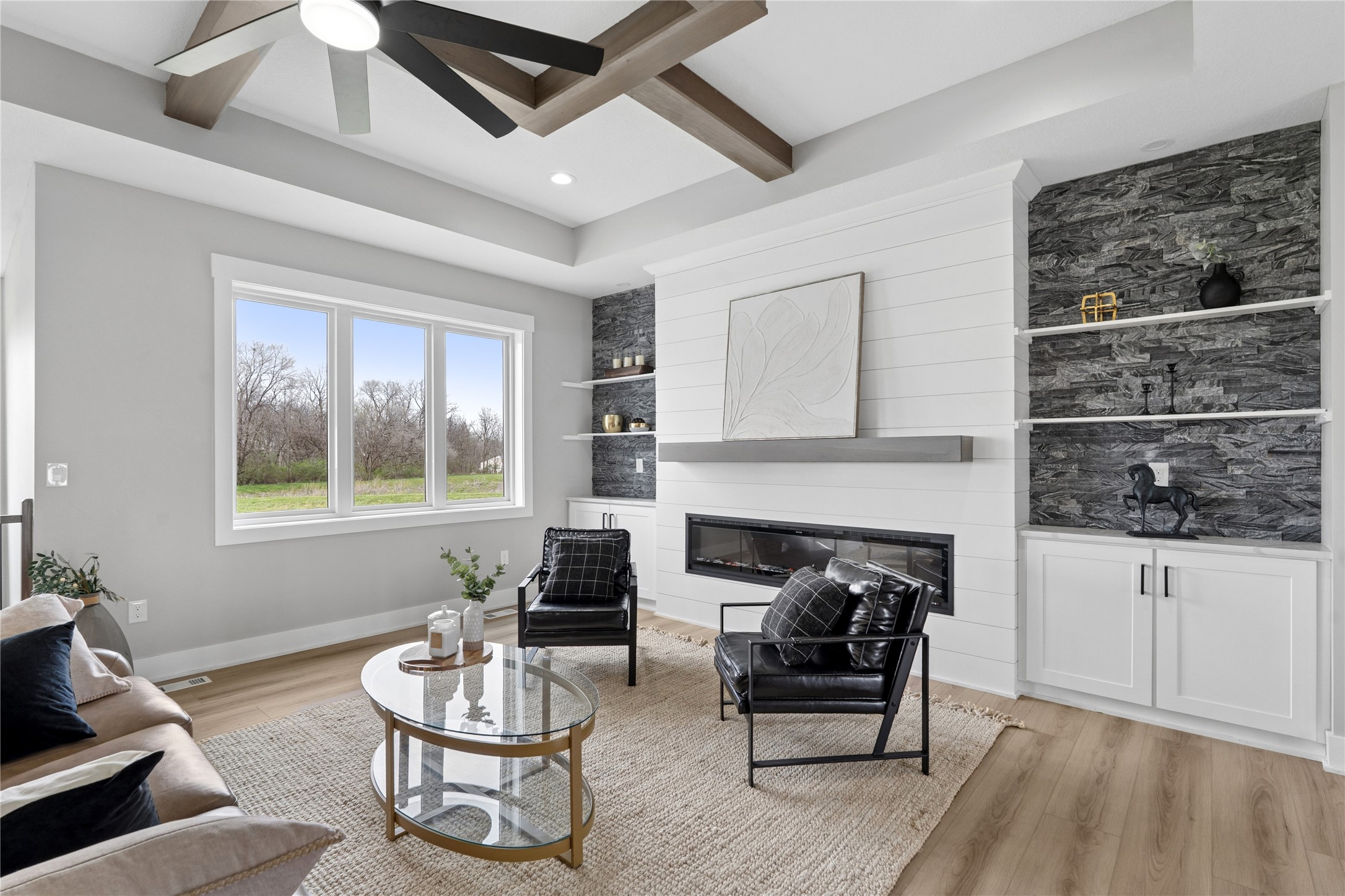 425 NW Woodmoor Drive