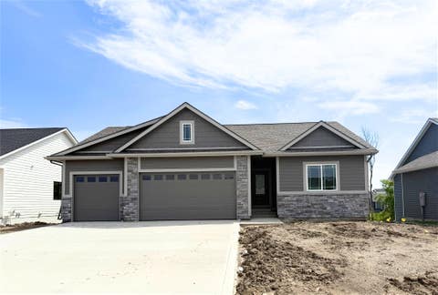 Homes For Sale - 555 NW Rosemont Drive<br/> Dallas County, Waukee, IA 50263