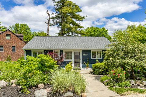 2740 Forest Drive Des Moines IA 50312