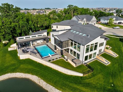 960 NE Fox Valley Court Waukee IA 50263