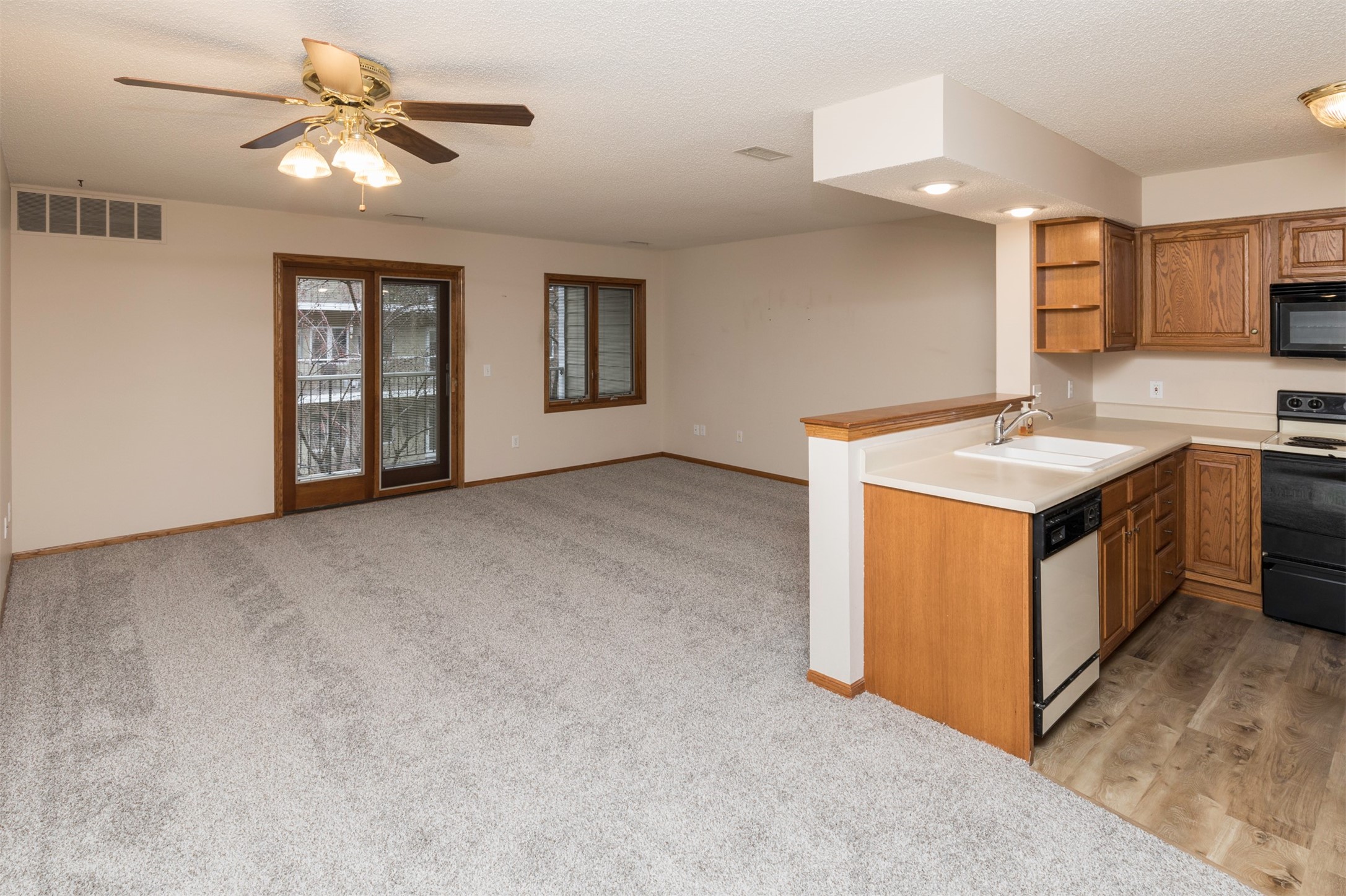 301 SE Delaware Avenue #209, Ankeny, Iowa image 2