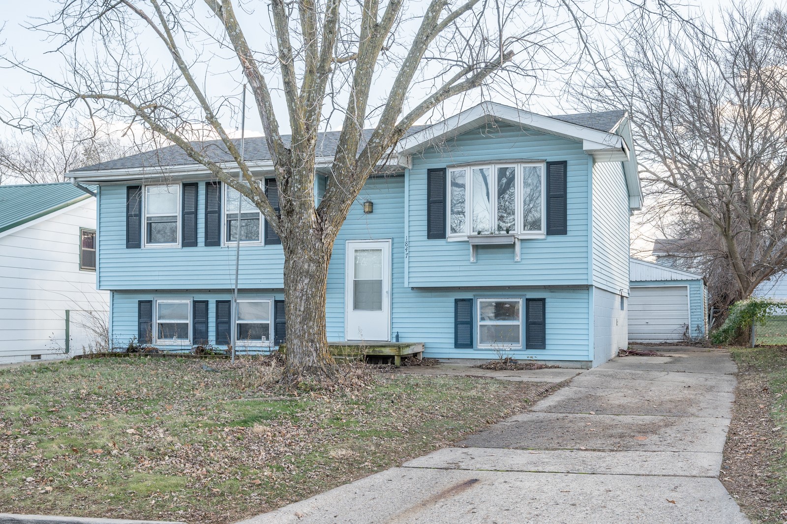 1847 Glenwood Circle, Des Moines, Iowa image 1