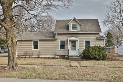 Homes For Sale - 109 W Walnut Street<br/> Marion County, New Sharon, IA 50207