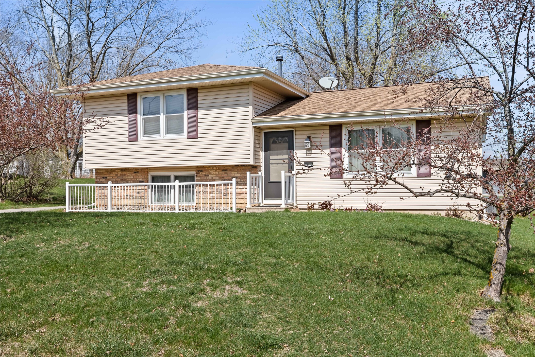 1217 Westside Drive, Polk City, Iowa image 2
