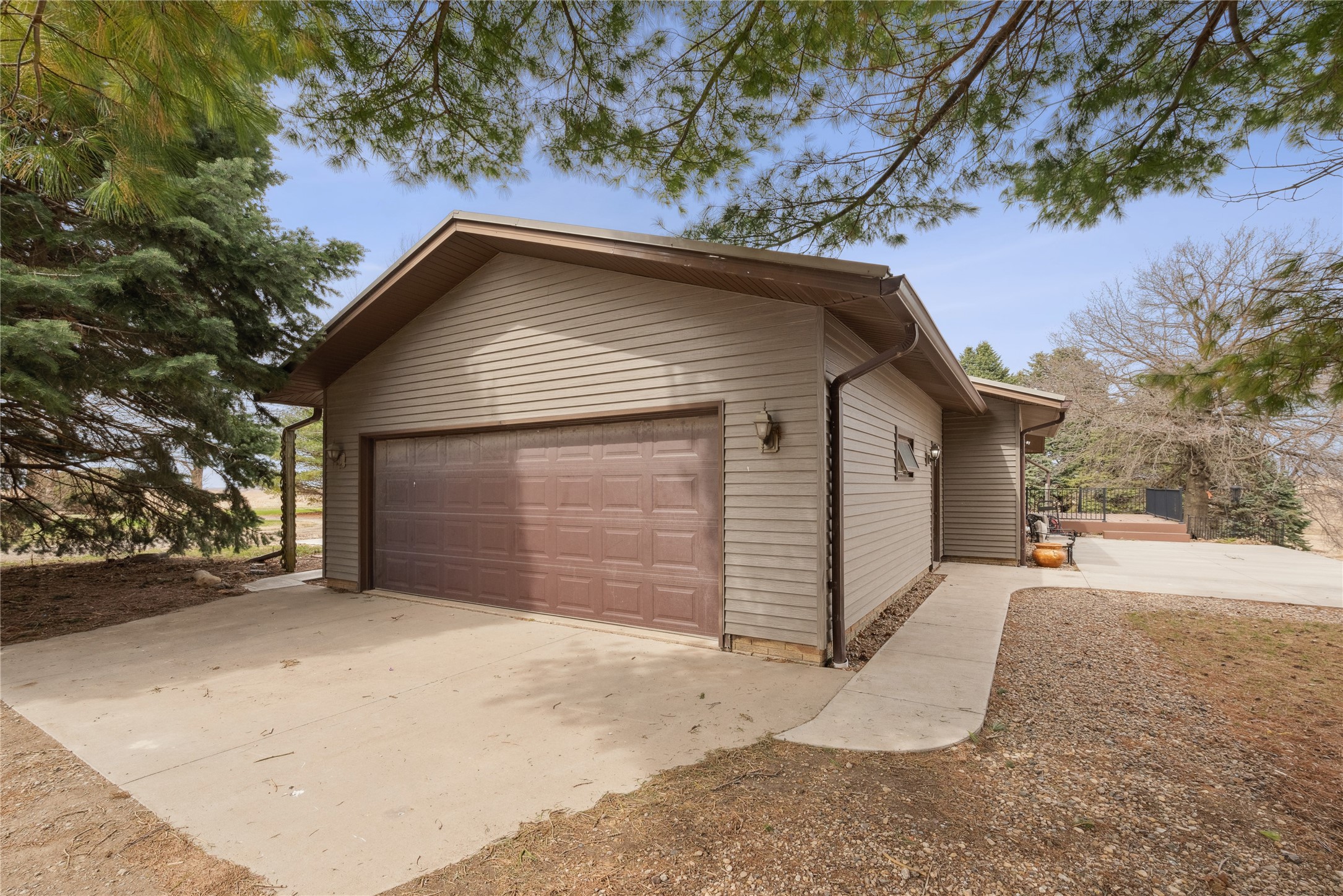 2046 Hart Avenue, State Center, Iowa image 34