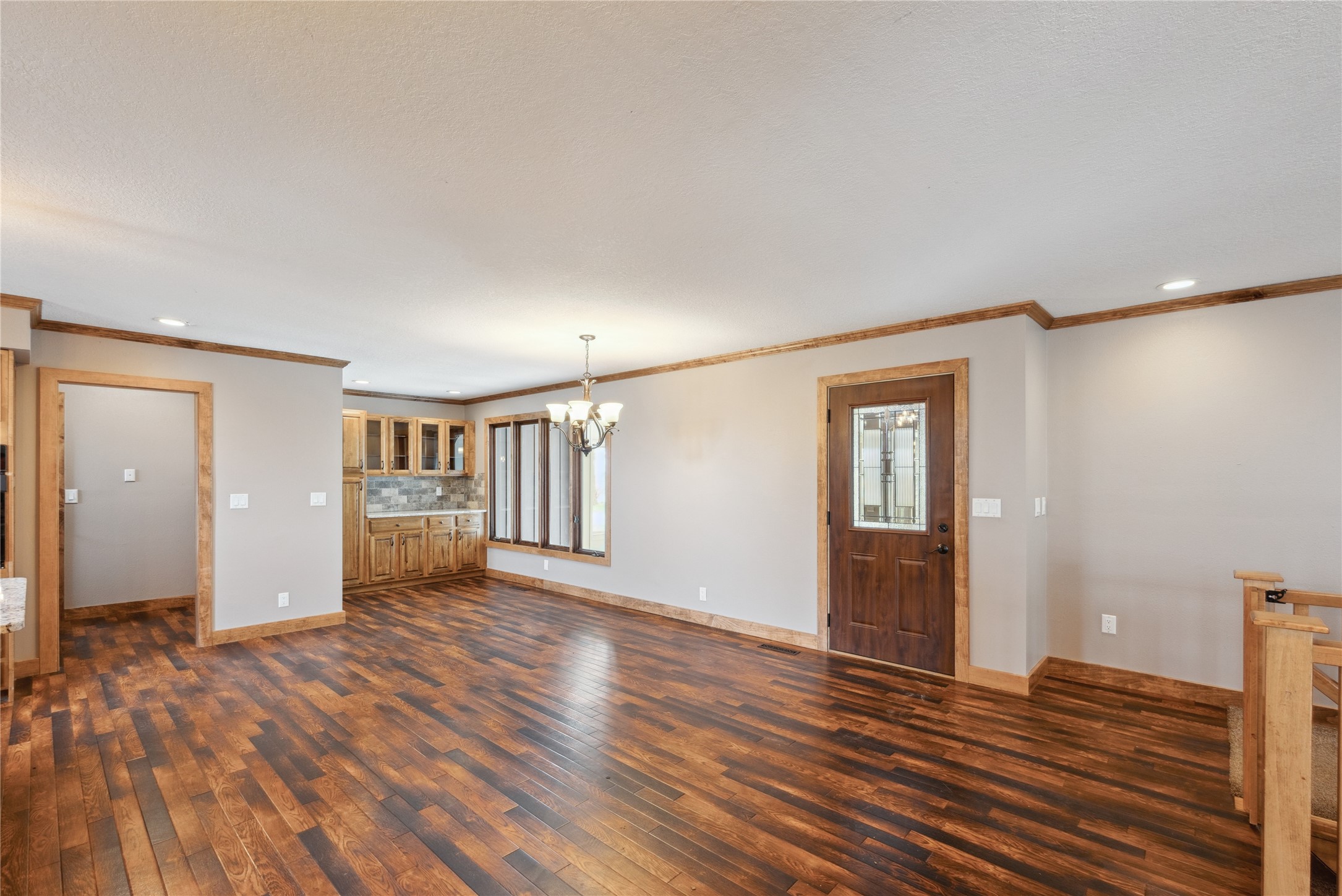 2046 Hart Avenue, State Center, Iowa image 4