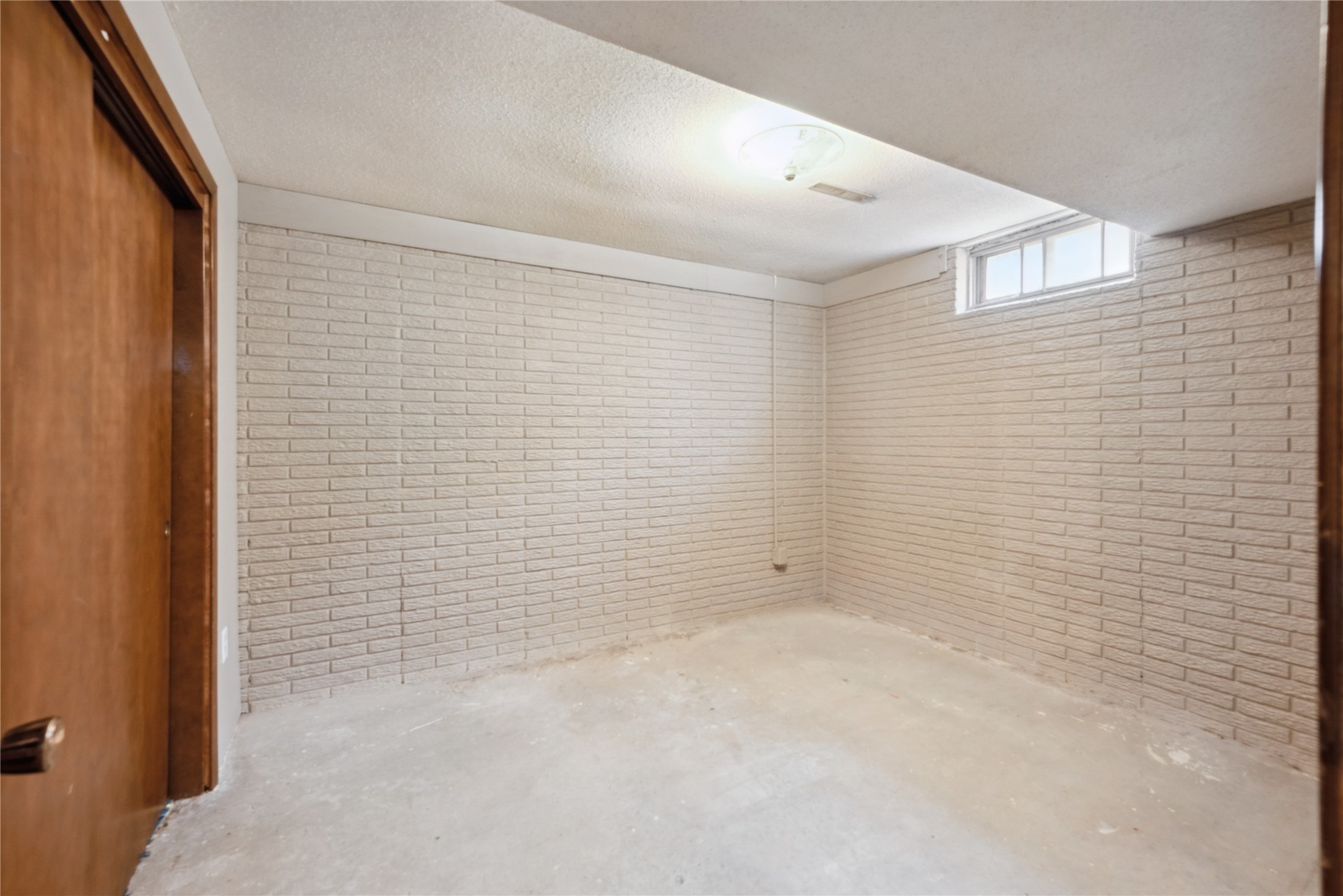 2046 Hart Avenue, State Center, Iowa image 28