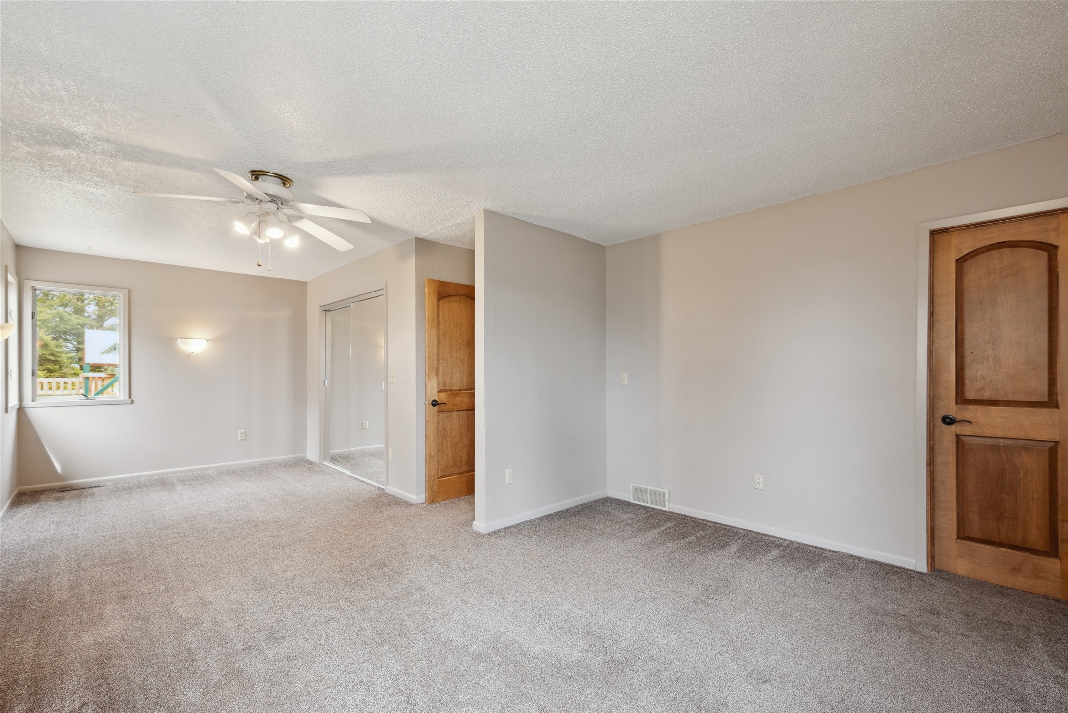 2046 Hart Avenue, State Center, Iowa image 17