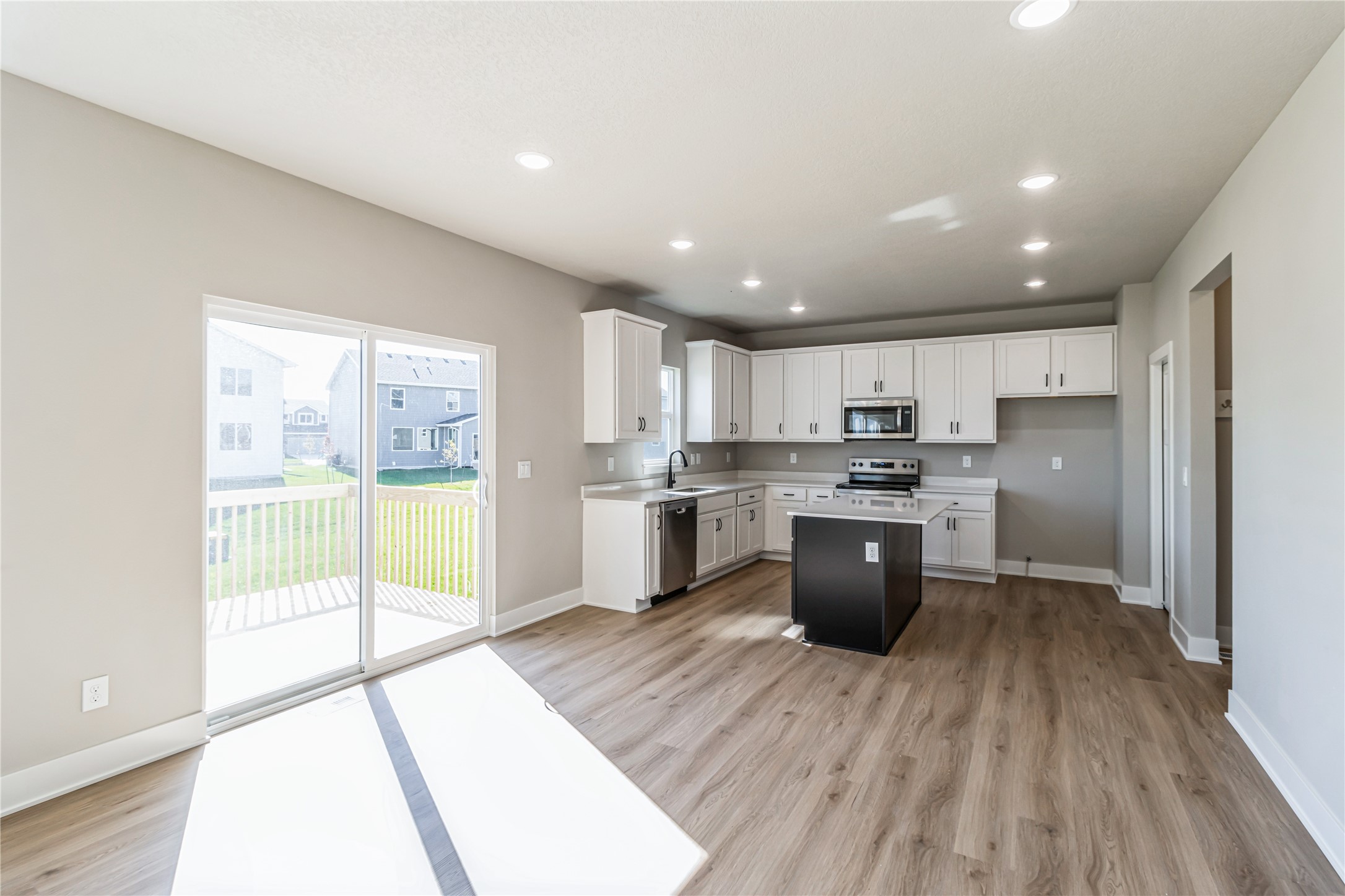 460 NW Independence Circle, Waukee, Iowa image 6