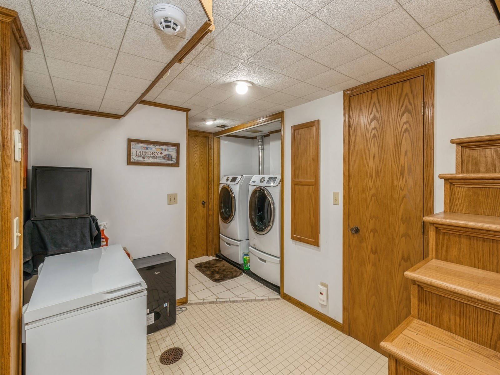 706 E 12th Street, Newton, Iowa image 22