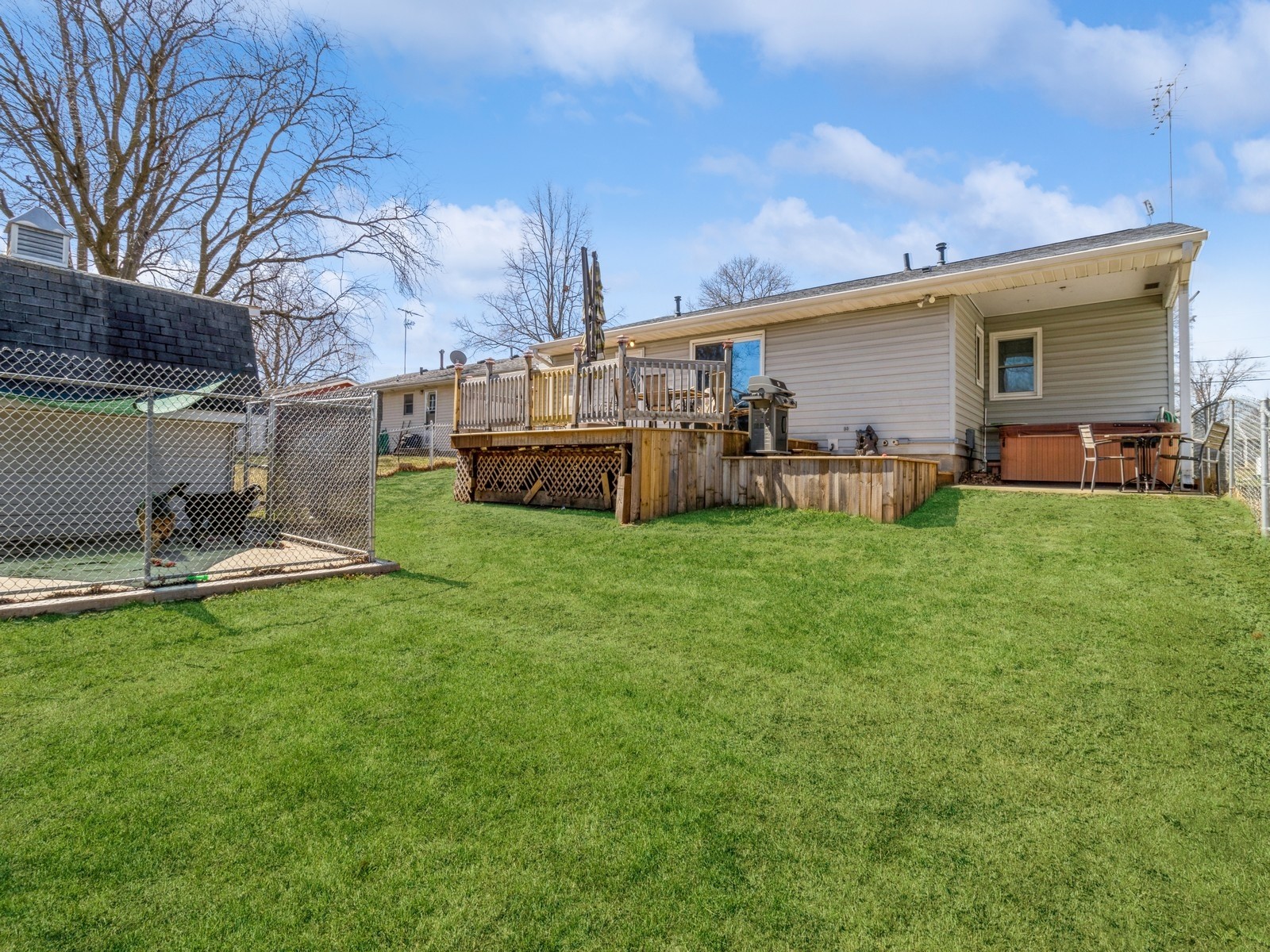 706 E 12th Street, Newton, Iowa image 5