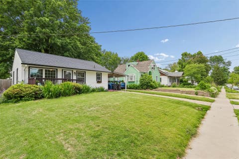 Homes For Sale - 1248 57th Street<br/> Des Moines, IA 50311