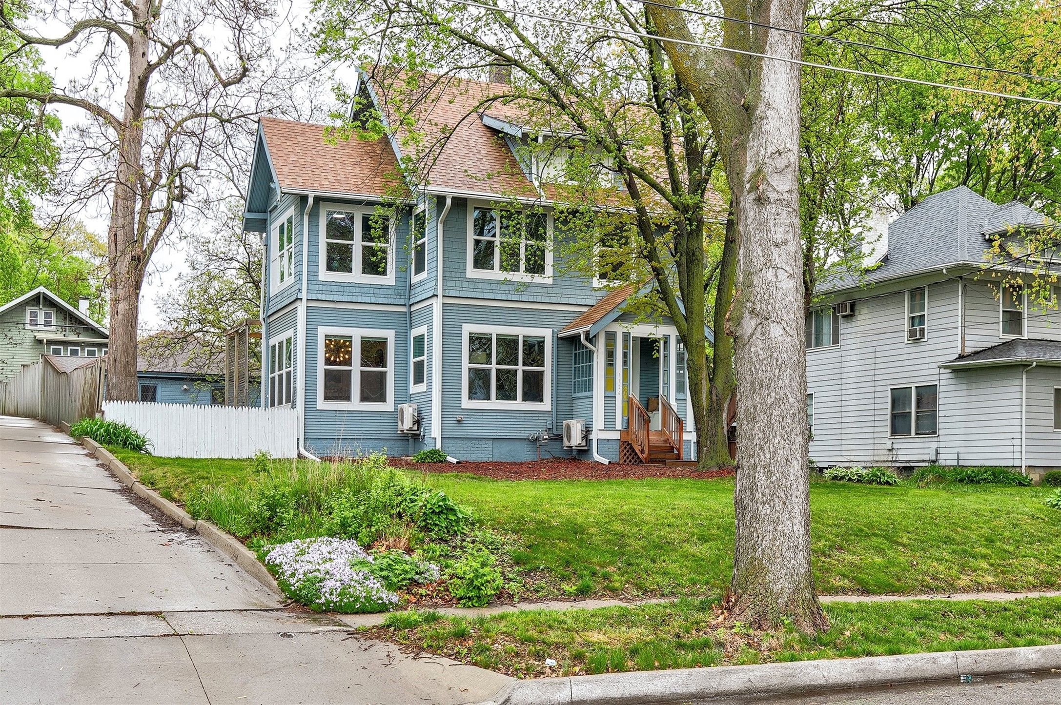 1126 36th Street, Des Moines, Iowa image 2
