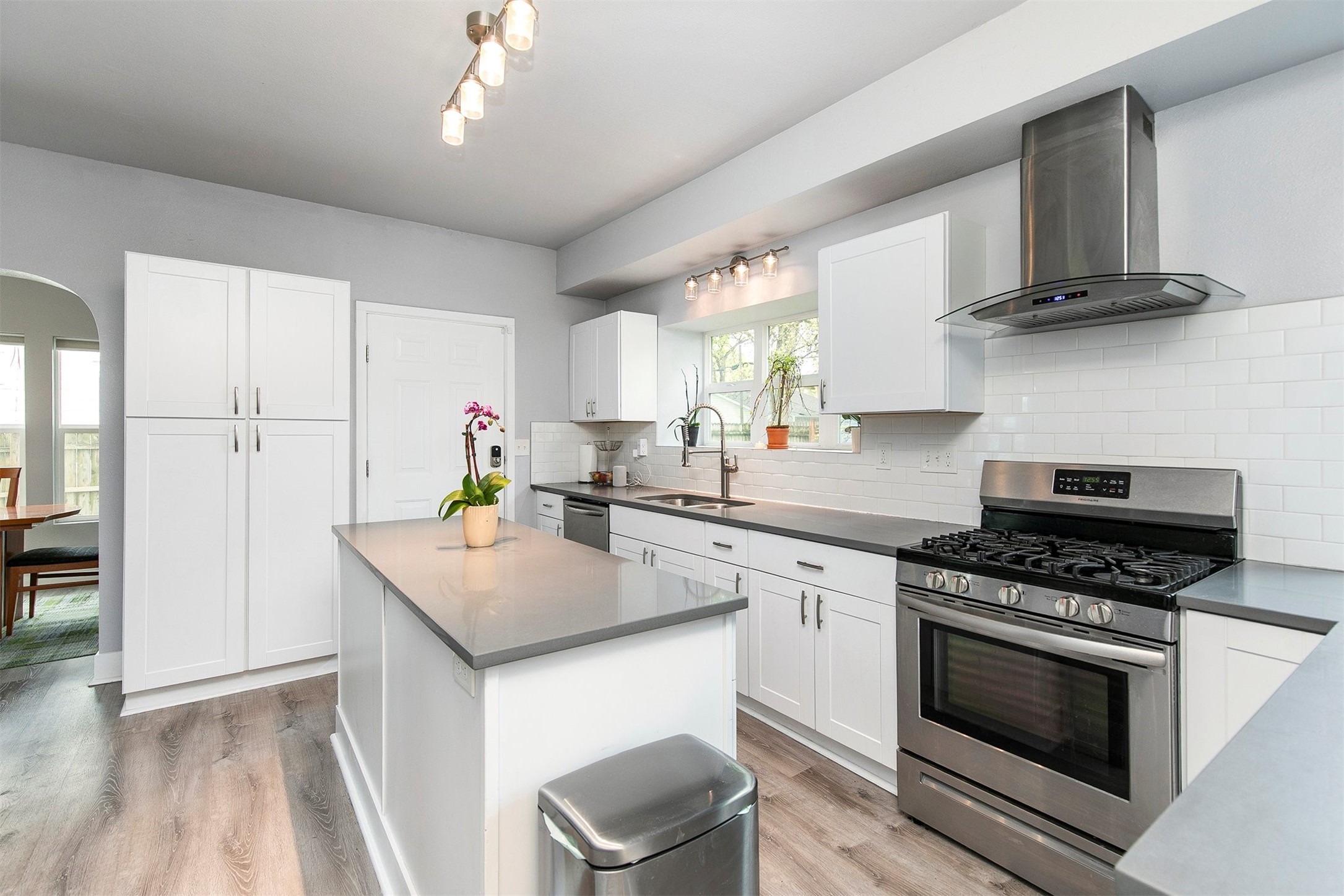 1126 36th Street, Des Moines, Iowa image 11