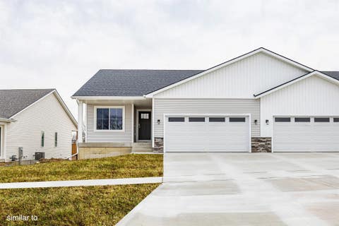 Condo For Sale - 6504 NE 11th Court<br/> Des Moines, IA 50313