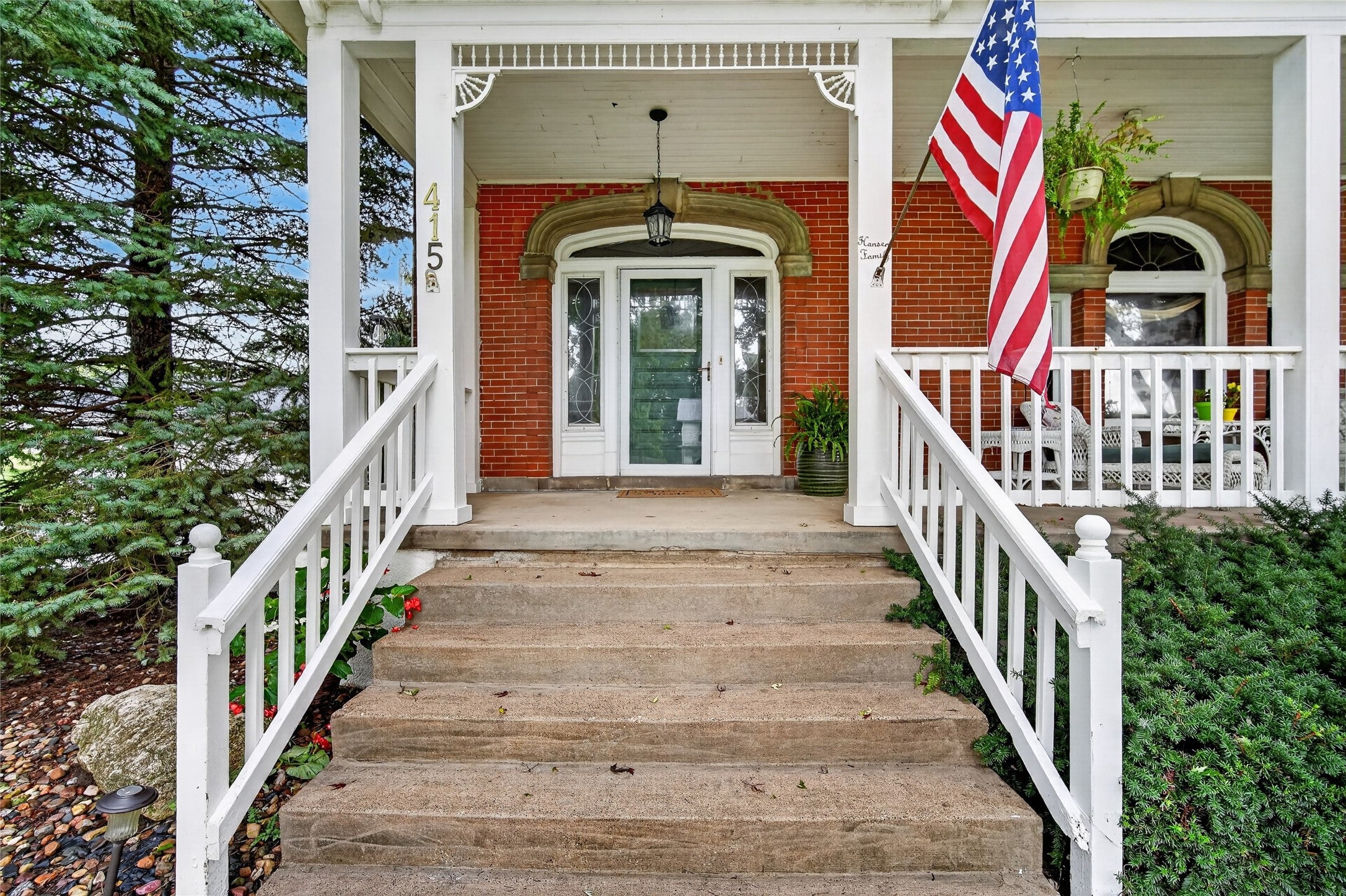 415 Walnut Street