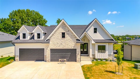 Homes For Sale - 15801 Hickory Drive<br/> Dallas County, Urbandale, IA 50323
