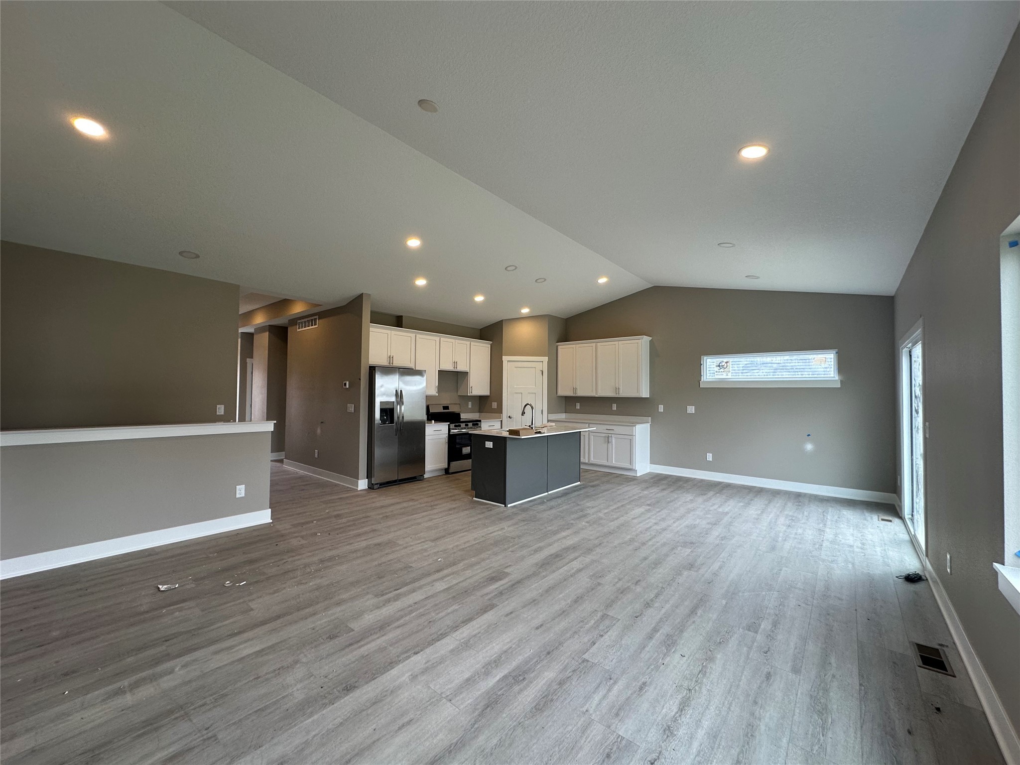 650 NW Rosemont Drive, Waukee, Iowa image 2