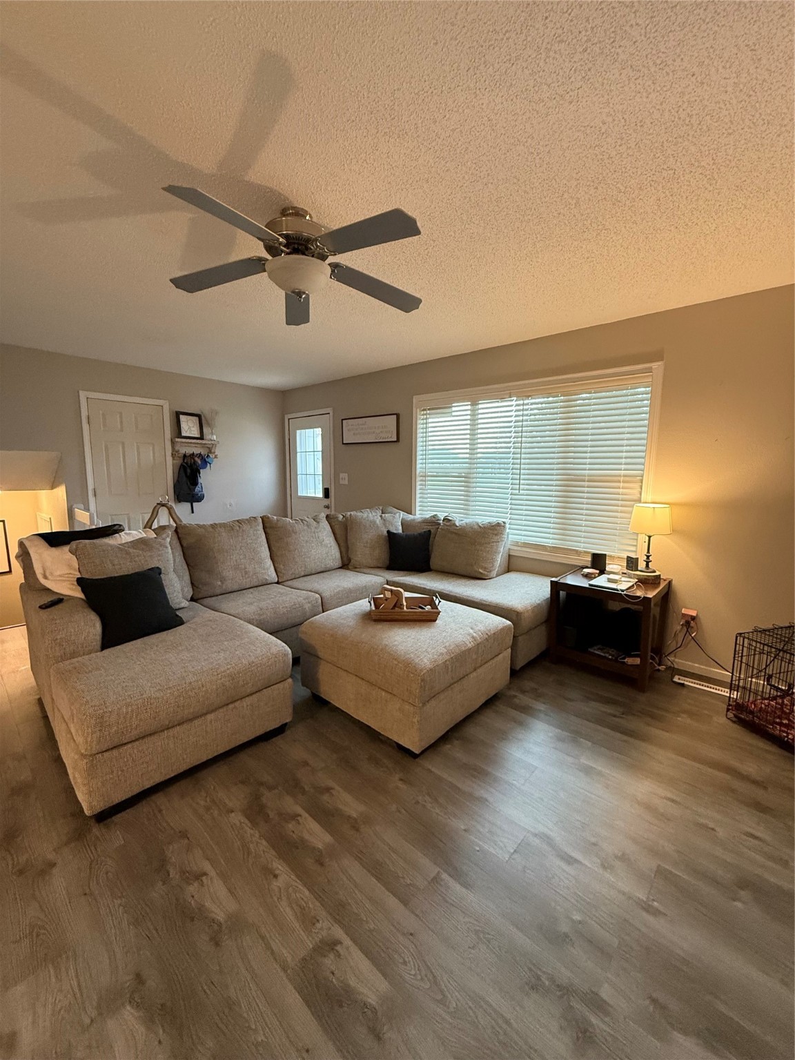 2020 Parkhill Drive, Norwalk, Iowa image 2