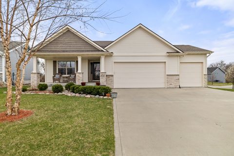 Homes For Sale - 3527 E Philip Street<br/> Des Moines, IA 50320