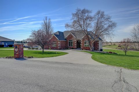 755 S 29th Avenue E Newton IA 50208