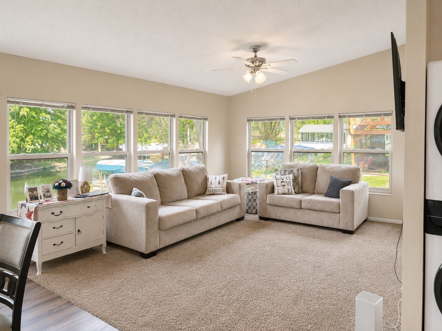 3186 Overland Trail