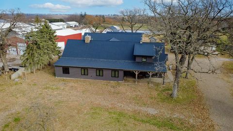 656 T14 Highway Pella IA 50219